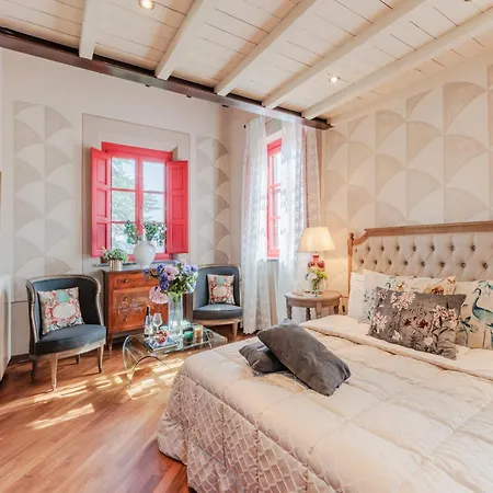 Scenic In With Pool Villa Lucca