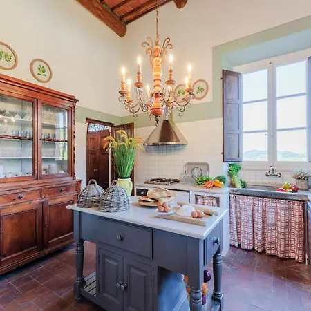 Scenic In With Pool Villa Lucca