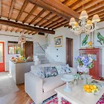 Scenic In With Pool Villa Lucca
