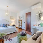 Scenic In With Pool Villa Lucca