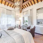 Scenic In With Pool Villa