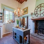Scenic In With Pool Villa Lucca
