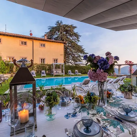 Scenic In With Pool Villa